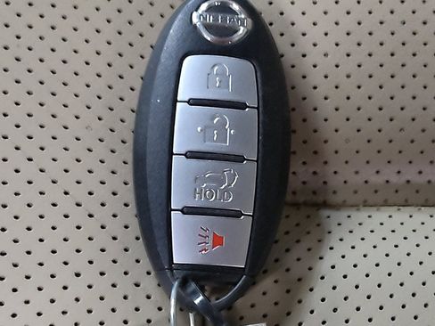 Used 2015 Nissan Rogue SL w/ SL Premium Package FWD image 32