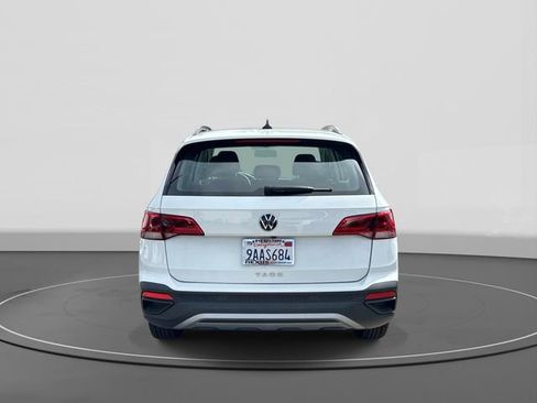 Used 2022 Volkswagen Taos S FWD image 4