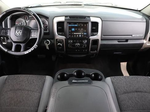 Used 2017 RAM 1500 SLT RWD image 2