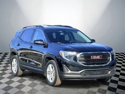 Used 2018 GMC Terrain SLE w/ Driver Convenience Package image 4