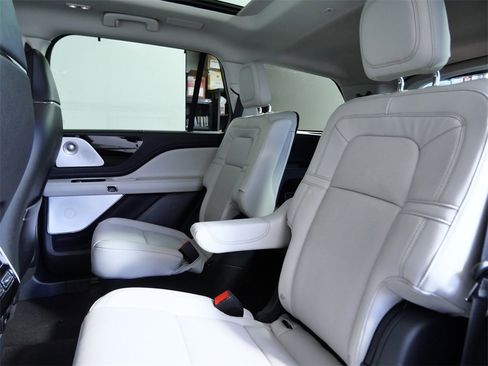 New 2025 Lincoln Aviator Reserve w/ Equipment Group 201A image 15