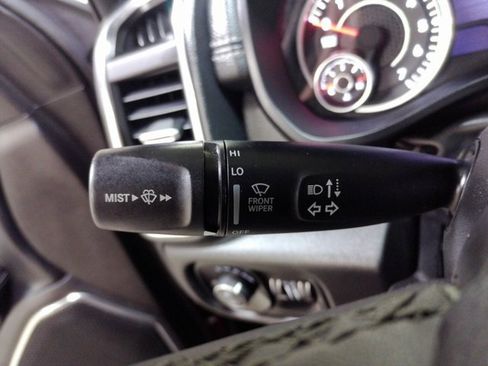 Used 2025 RAM 1500 Laramie w/ Sport Appearance Package image 38