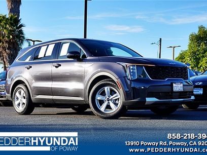 Used 2025 Kia Sorento LX