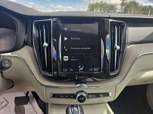 Used 2020 Volvo XC60 T5 Inscription image 21