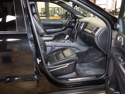 Used 2018 Jeep Grand Cherokee Limited AWD/4WD image 37