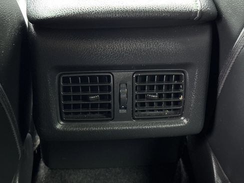 Used 2018 Toyota Camry XSE image 16