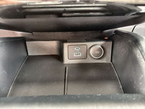 Used 2021 Ford Escape SE w/ SE Sport Appearance Package AWD/4WD image 28