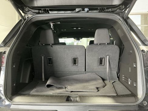 Used 2023 Chevrolet Traverse LT image 26