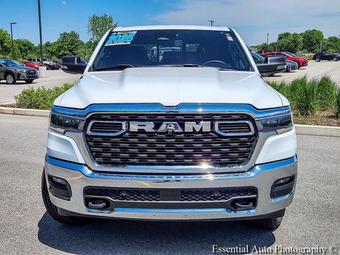Used 2025 RAM 1500 Big Horn AWD/4WD image 4