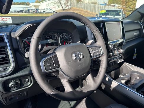 New 2026 RAM 1500 4x4 Crew Cab image 29