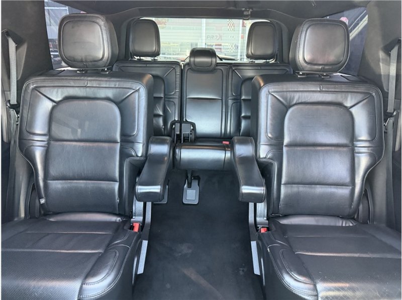 Used 2019 Lincoln Navigator Select RWD image 20