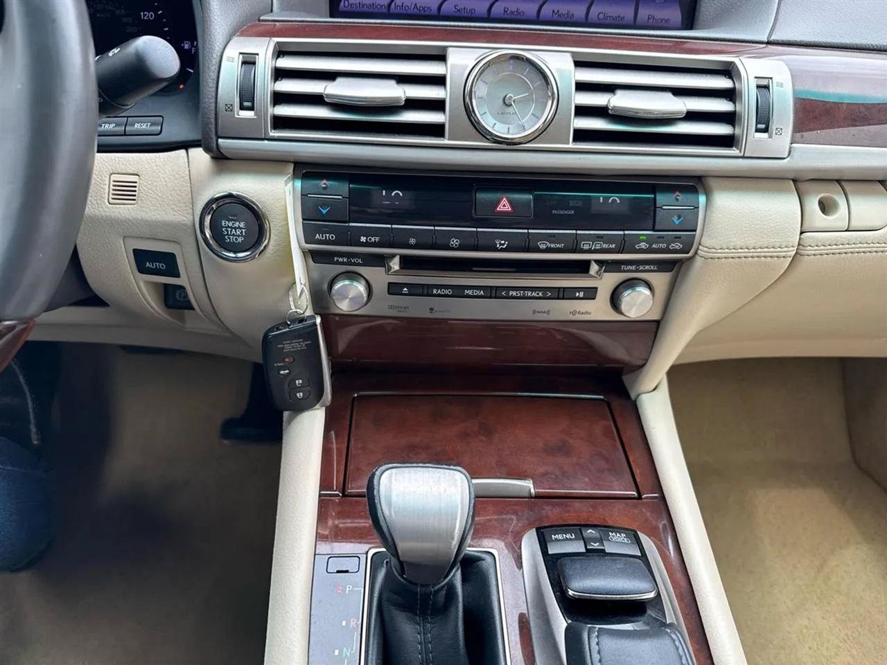 Used 2013 Lexus LS 460 w/ Comfort Pkg RWD image 29