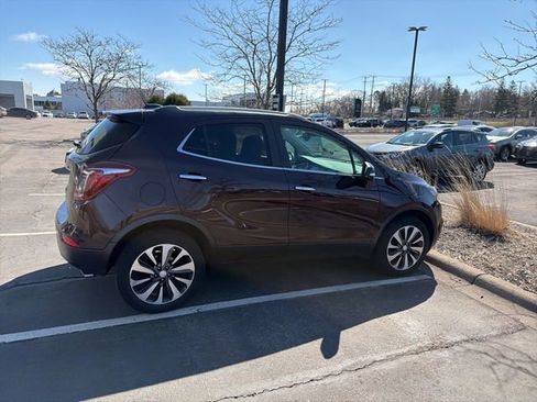 Used 2017 Buick Encore Essence image 4