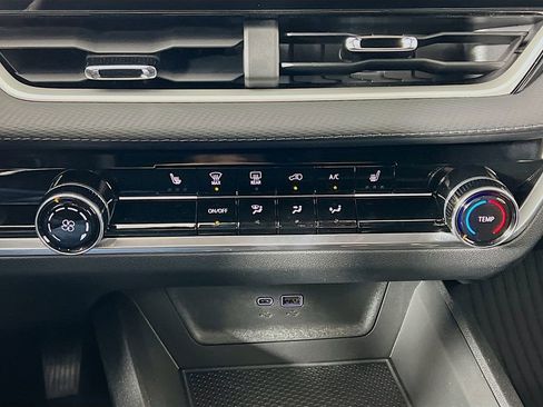 New 2026 Chevrolet Equinox LT w/ LPO, Floor Liner Package image 16