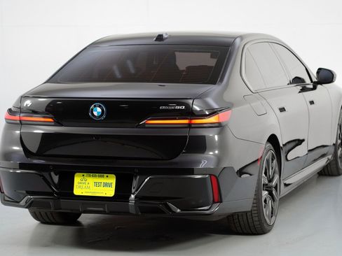 Used 2024 BMW i7 eDrive50 w/ M Sport Package image 63