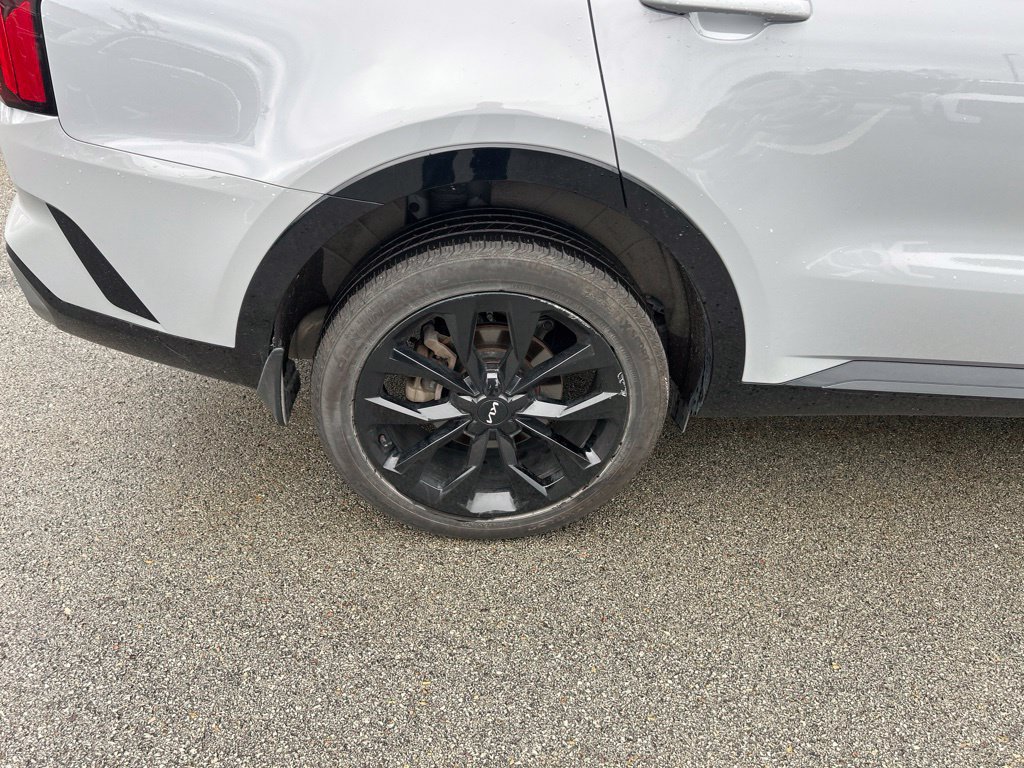 Certified 2023 Kia Sorento SX AWD/4WD image 9