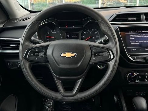 Used 2022 Chevrolet TrailBlazer LT w/ Convenience Package image 17