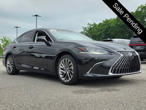 Used 2025 Lexus ES 300h Ultra Luxury w/ Accessory Package (Z1) FWD image 6