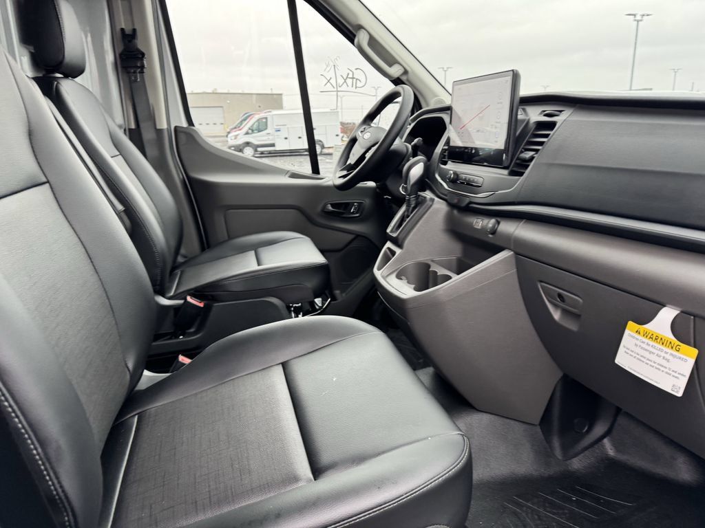 New 2026 Ford Transit 250 148 Medium Roof RWD image 19