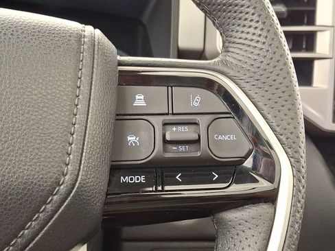 Used 2023 Toyota Tundra Limited AWD/4WD image 21