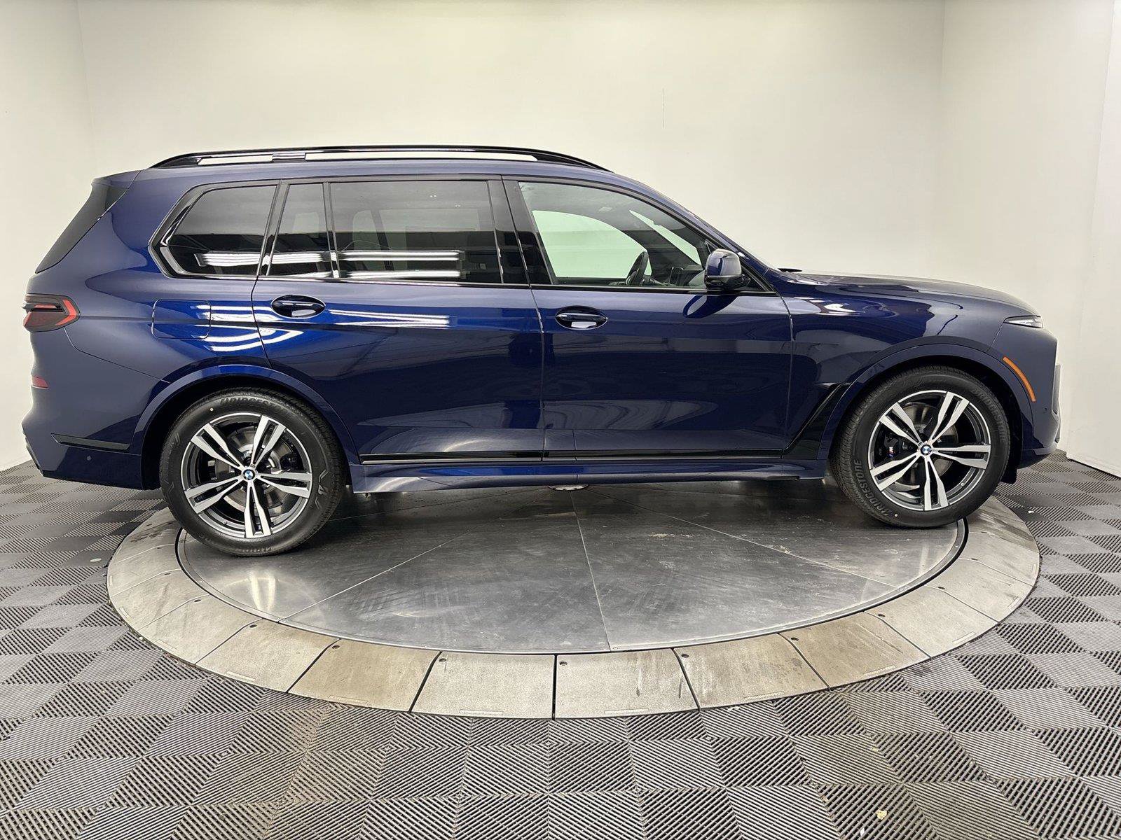 New 2027 BMW X7 xDrive40i w/ Executive Package AWD/4WD image 17