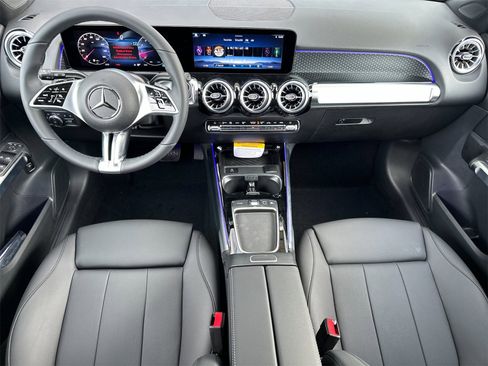 New 2025 Mercedes-Benz GLB 250 4MATIC image 14