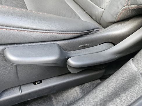 Used 2025 Chevrolet Trax RS w/ Driver Confidence Package image 6