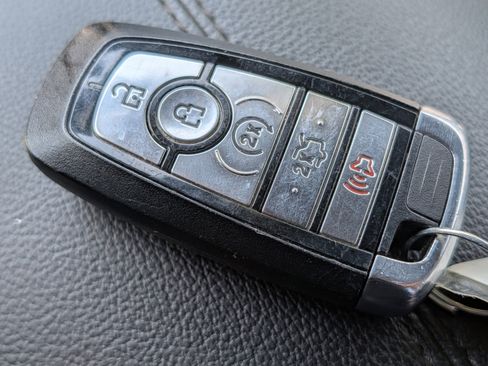 Used 2020 Ford Mustang Premium RWD image 30