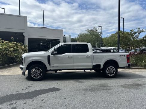 Used 2025 Ford F250 Platinum image 7