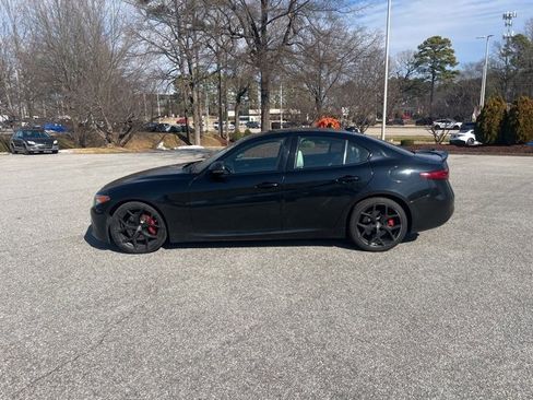 Used 2021 Alfa Romeo Giulia Ti w/ Nero Edizione image 2