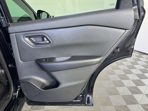 Used 2024 Nissan Rogue S AWD/4WD image 35