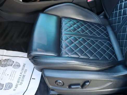 Used 2021 Audi SQ5 Premium Plus w/ Premium Plus Package image 16