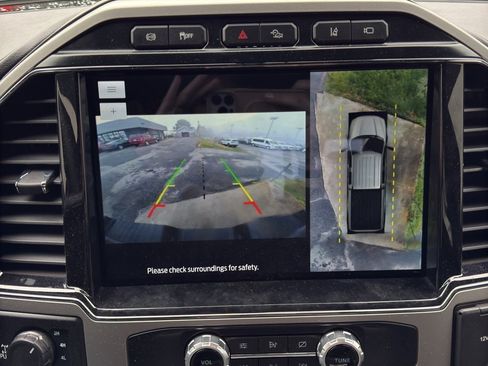 Used 2022 Ford F250 Lariat w/ Tremor Off-Road Package image 21