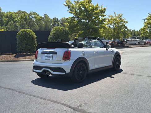 Used 2024 MINI Cooper S FWD image 3