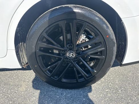 Used 2025 Toyota Camry SE image 28