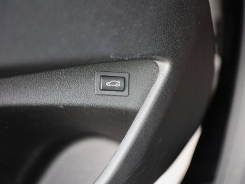 Used 2023 BMW 230i xDrive Coupe w/ Convenience Package image 33