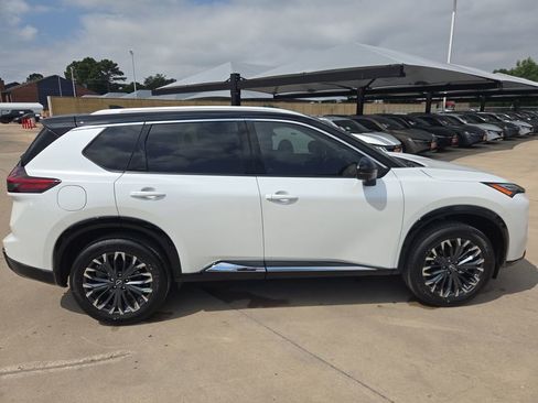 New 2026 Nissan Rogue Platinum w/ Platinum Premium Package AWD/4WD image 6