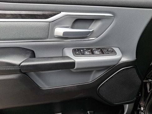 Used 2022 RAM 1500 Big Horn AWD/4WD image 12