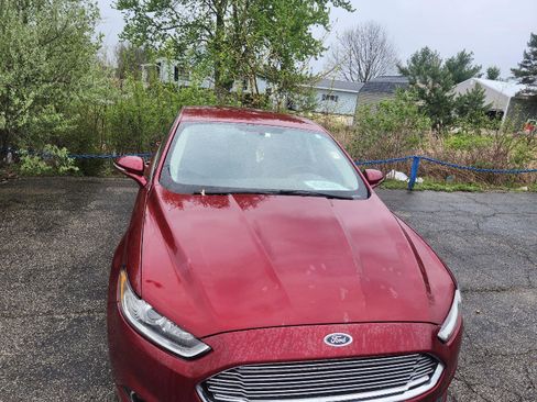 Used 2016 Ford Fusion SE w/ Equipment Group 202A image 5