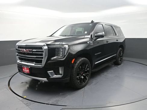 Used 2022 GMC Yukon SLT w/ SLT Premium Package AWD/4WD image 3