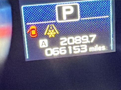 Used 2017 Subaru Outback 2.5i Premium image 18