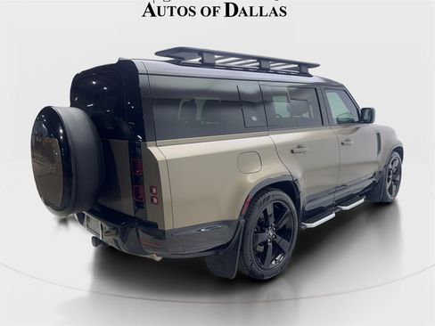 Used 2023 Land Rover Defender 130 X-Dynamic SE image 6