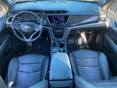 Used 2024 Cadillac XT6 Premium Luxury FWD image 10