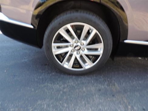 New 2026 Cadillac Vistiq Luxury image 9