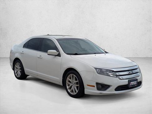 Used 2011 Ford Fusion SEL image 3