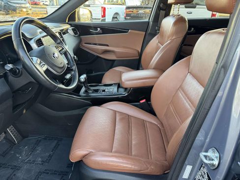 Used 2019 Kia Sorento SX image 26