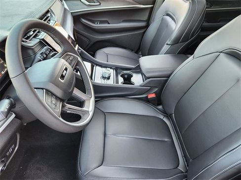 New 2025 Jeep Grand Cherokee L Limited w/ Black Appearance Package image 9