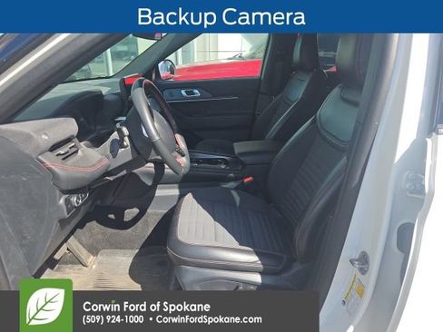 Used 2025 Ford Explorer ST-Line AWD/4WD image 2