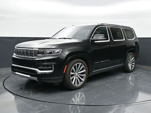 Used 2022 Jeep Grand Wagoneer Series II w/ Convenience Group III AWD/4WD image 3