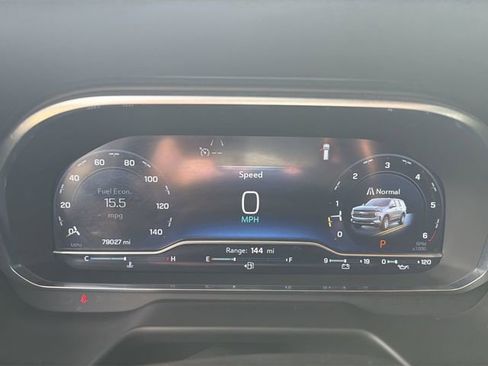 Used 2023 Chevrolet Suburban Premier image 15